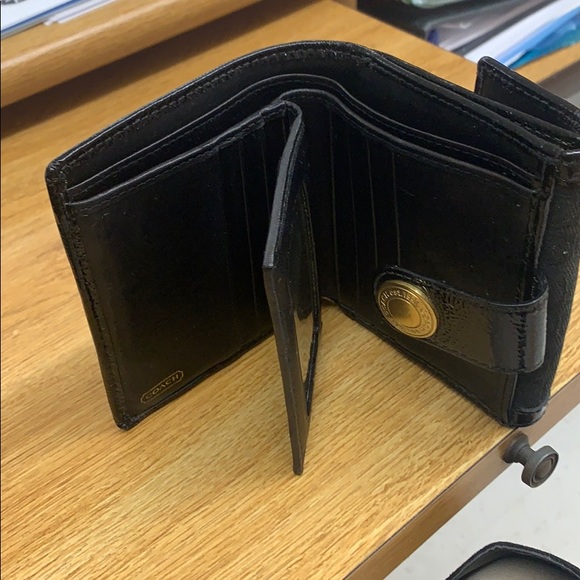 Coach Wallet - Picture 4 of 8